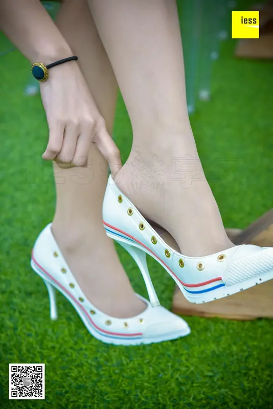 [IESS异思趣向] 2018.01.11 丝享家145:《运动风高跟肉丝》君君 - IESS